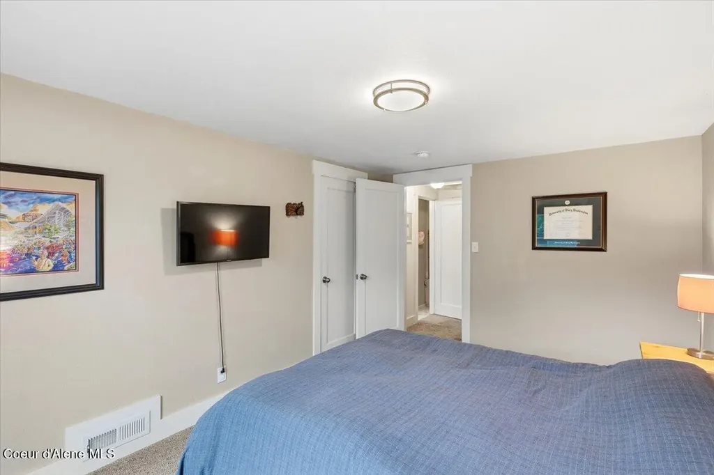 612 W Cameron Avenue Kellogg ID 83837