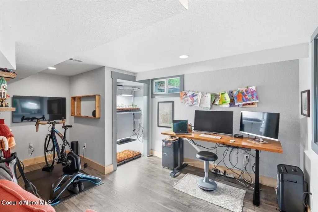 612 W Cameron Avenue Kellogg ID 83837
