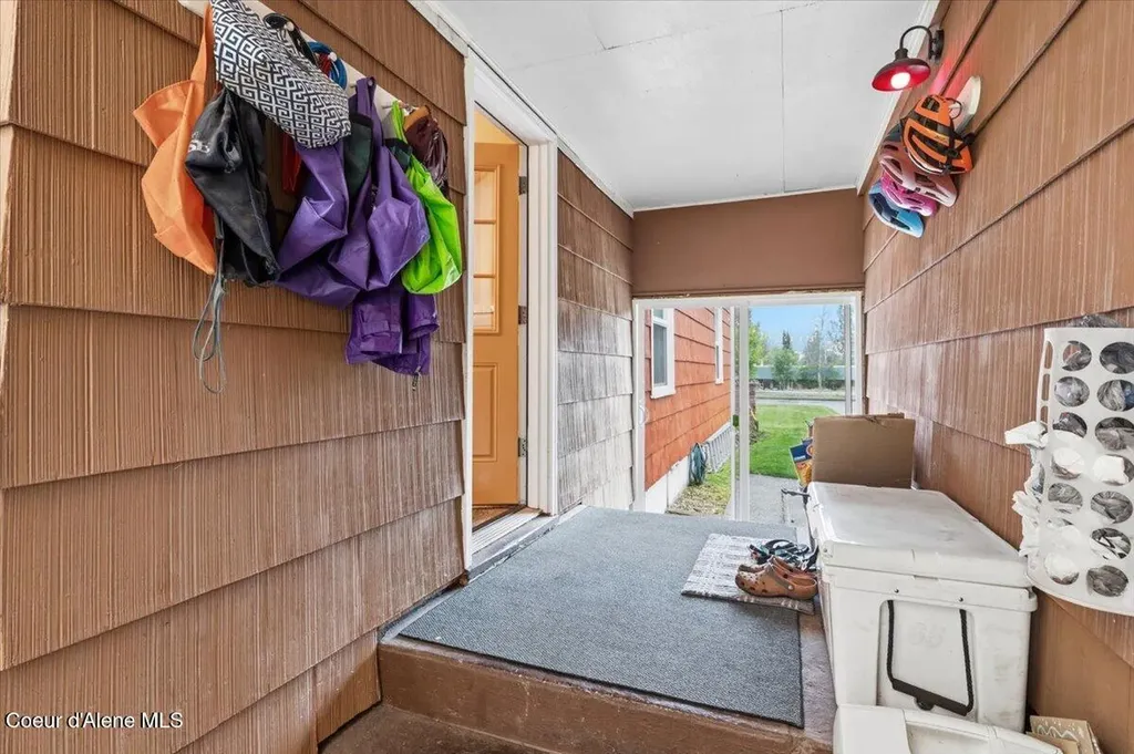 612 W Cameron Avenue Kellogg ID 83837