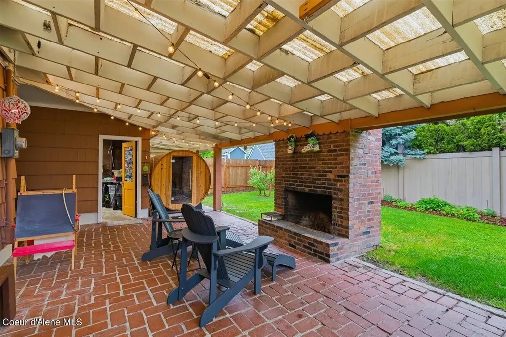 612 W Cameron Avenue Kellogg ID 83837