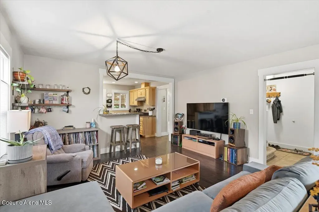 612 W Cameron Avenue Kellogg ID 83837