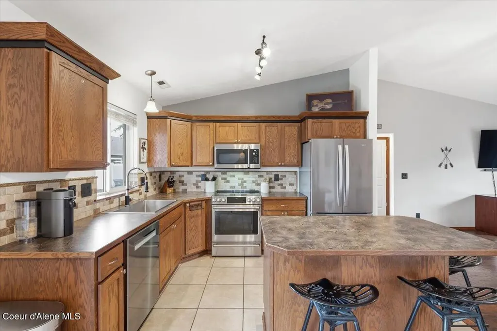 6825 W Soldier Creek Avenue Rathdrum ID 83858