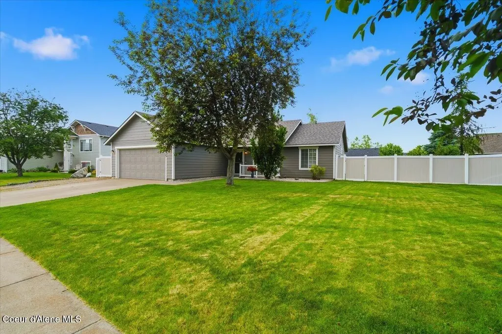 6825 W Soldier Creek Avenue Rathdrum ID 83858