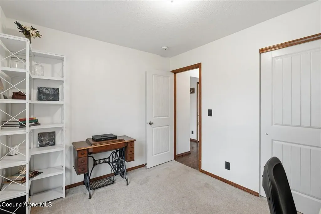 6825 W Soldier Creek Avenue Rathdrum ID 83858
