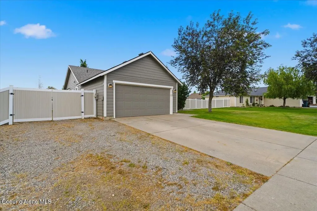 6825 W Soldier Creek Avenue Rathdrum ID 83858