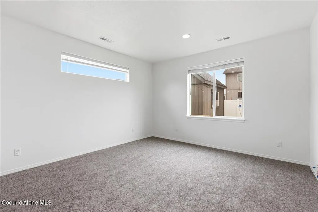 6025 W Trestle Street Rathdrum ID 83858