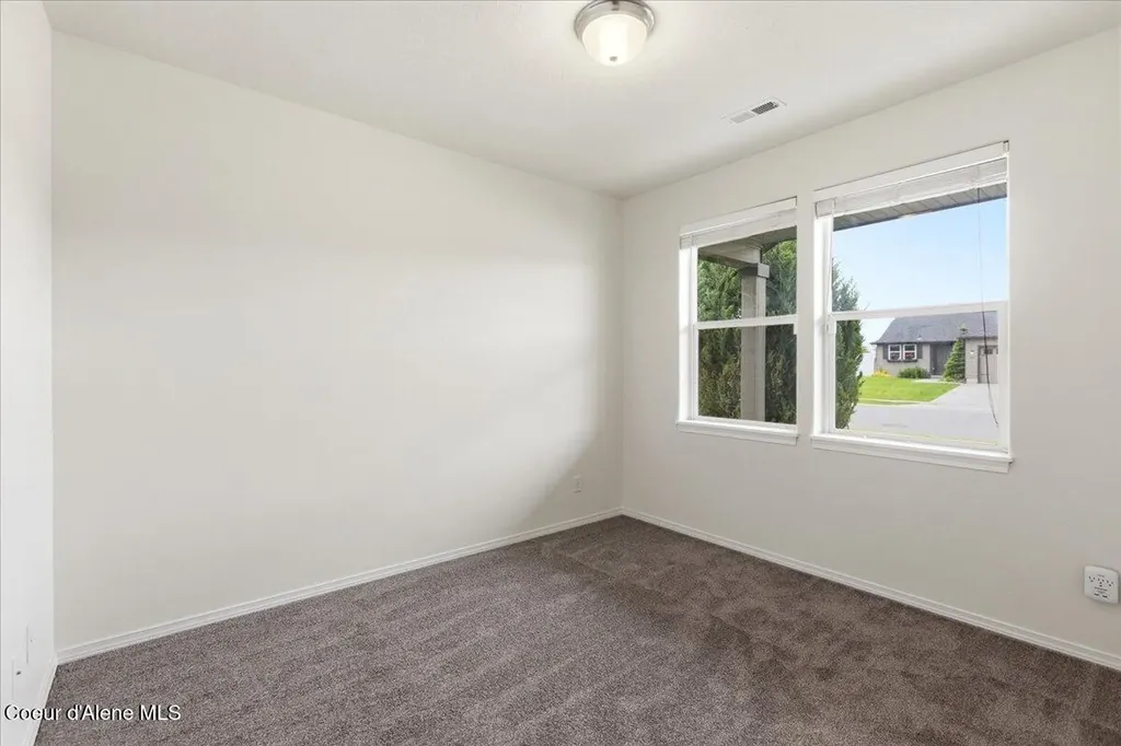 6025 W Trestle Street Rathdrum ID 83858