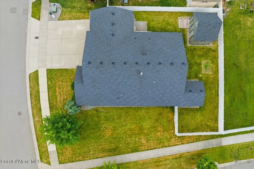 6025 W Trestle Street Rathdrum ID 83858