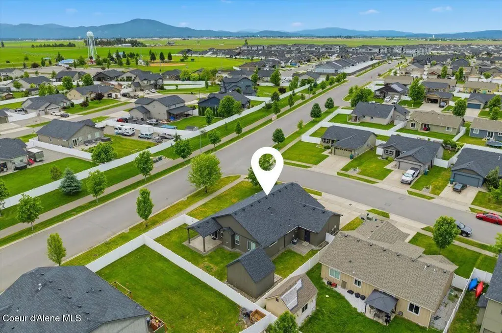 6025 W Trestle Street Rathdrum ID 83858