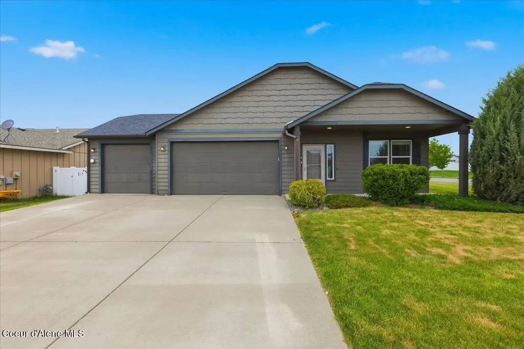 6025 W Trestle Street Rathdrum ID 83858