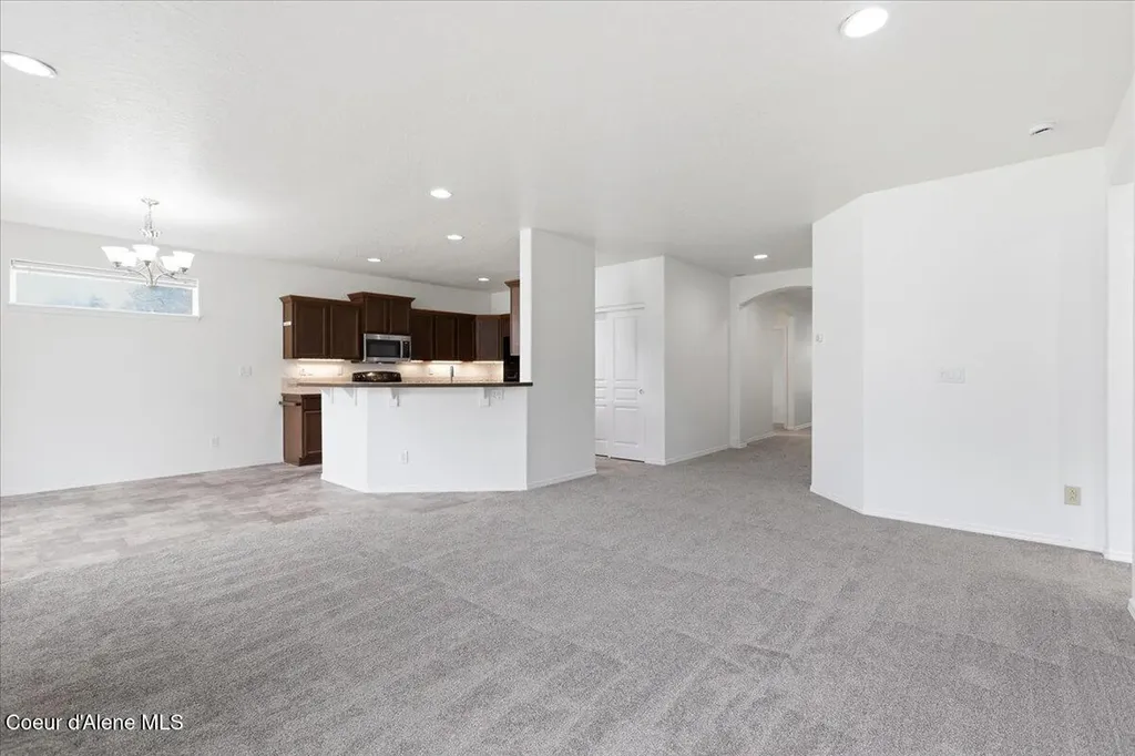 6025 W Trestle Street Rathdrum ID 83858