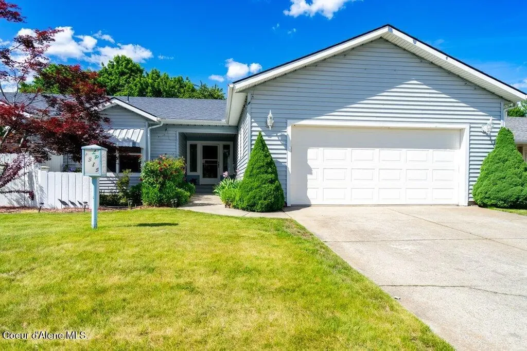 1385 W Woodlawn Drive Hayden ID 83835