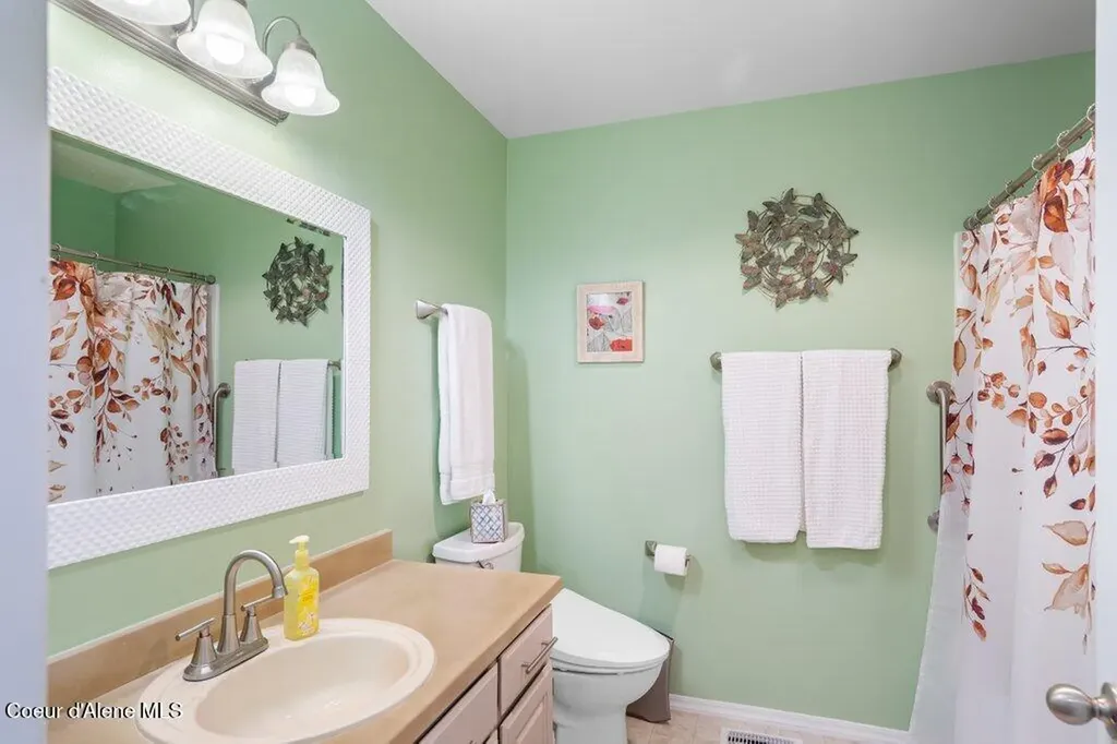 1385 W Woodlawn Drive Hayden ID 83835