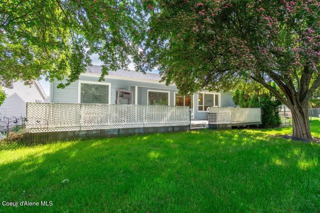 1385 W Woodlawn Drive Hayden ID 83835
