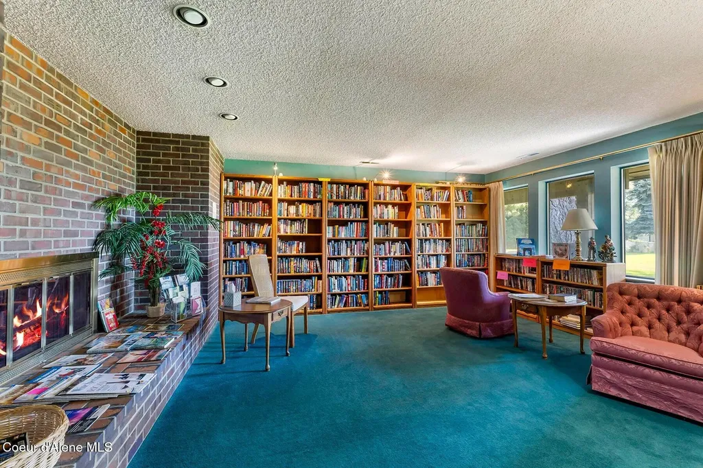 1385 W Woodlawn Drive Hayden ID 83835