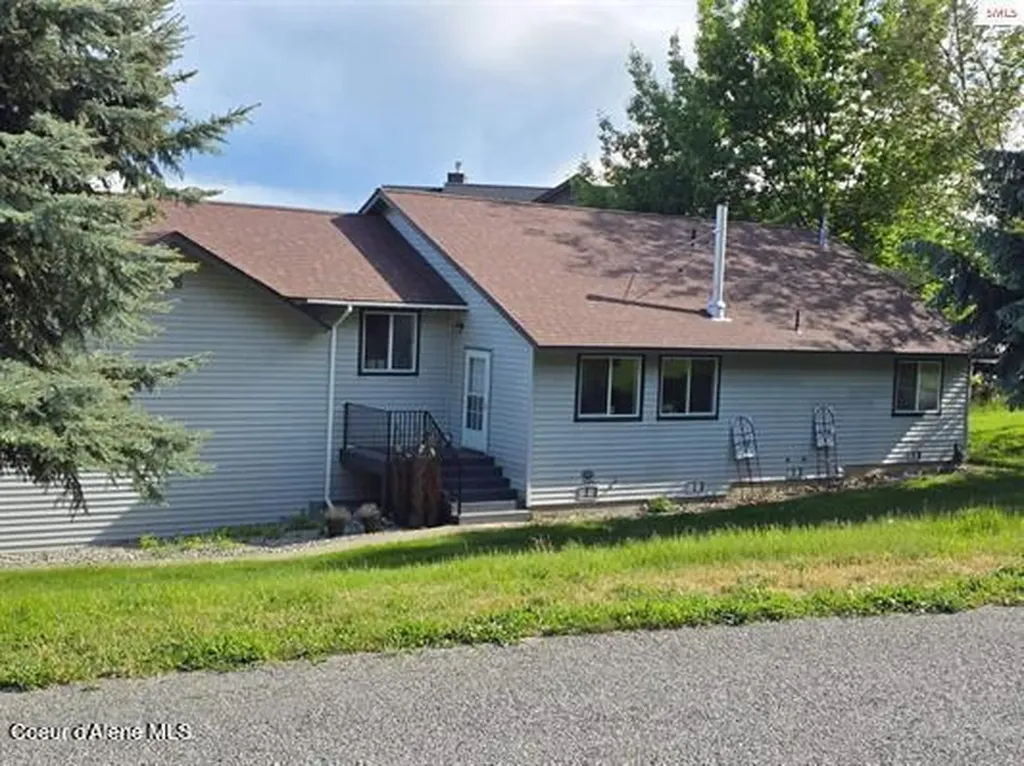 6894 Wild Rose Lane Bonners Ferry ID 83805