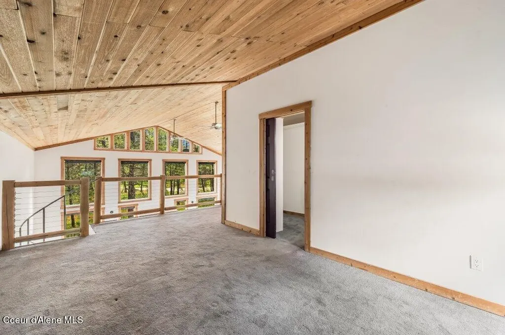 2142 E Highway 54 Athol ID 83801