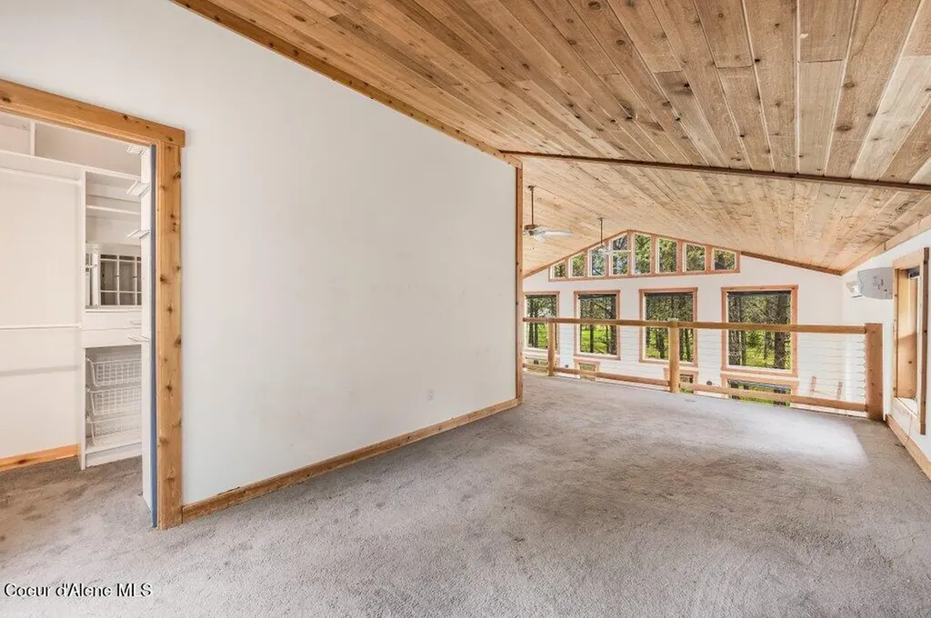 2142 E Highway 54 Athol ID 83801