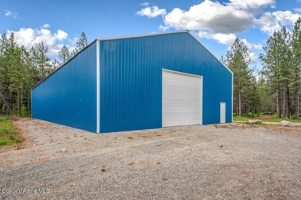 2142 E Highway 54 Athol ID 83801
