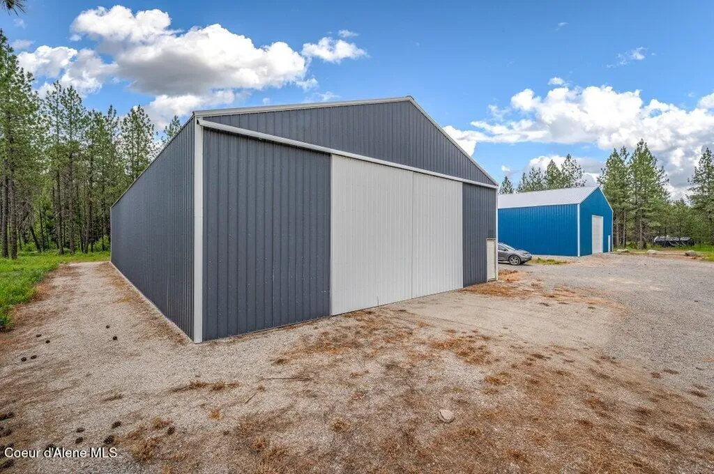 2142 E Highway 54 Athol ID 83801