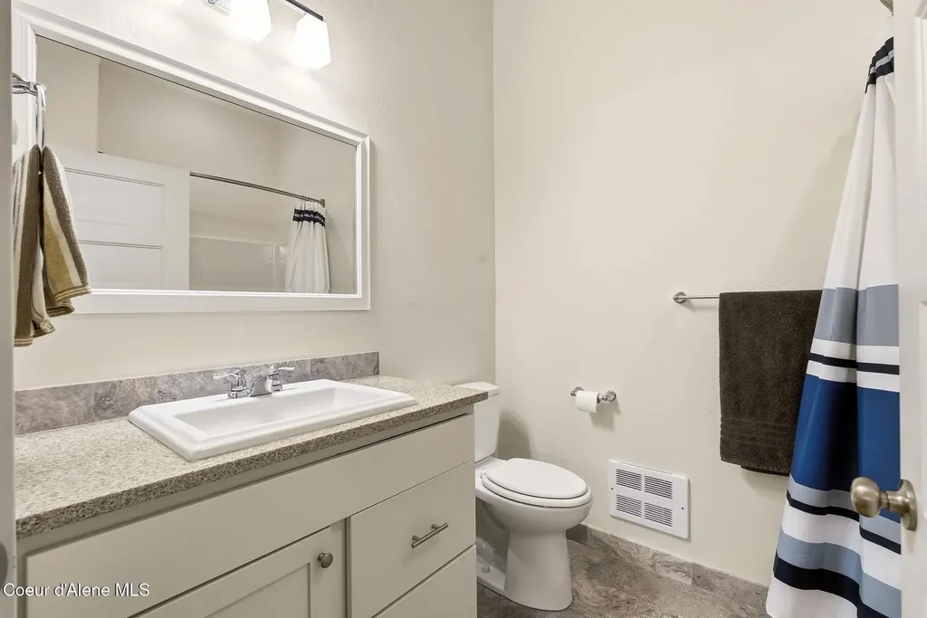 408 Becker Lane Dover ID 83825