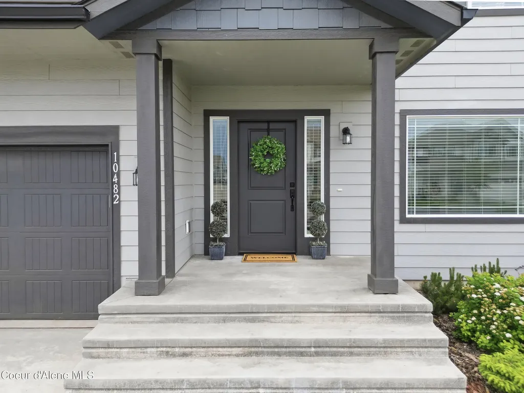 10482 N Belgrave Lp Hayden ID 83835