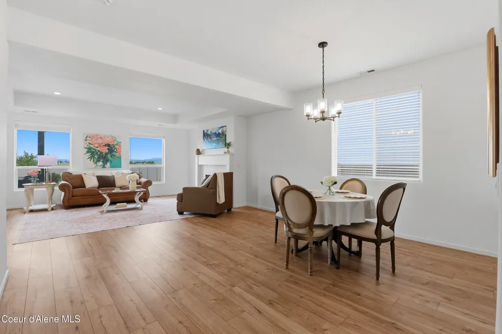 10482 N Belgrave Lp Hayden ID 83835