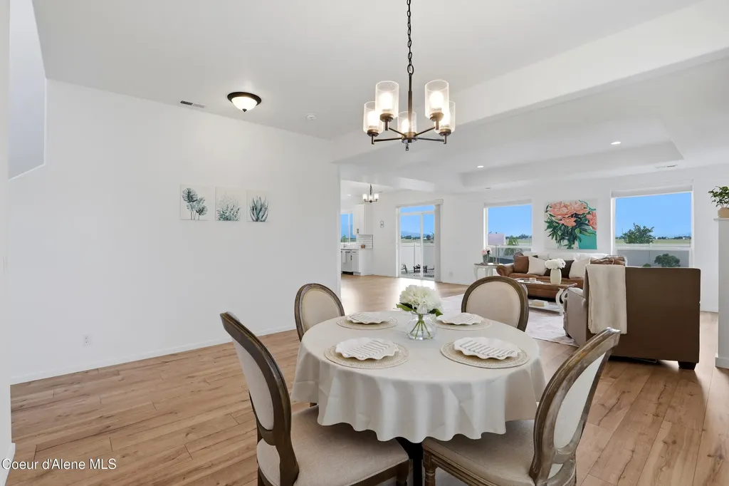 10482 N Belgrave Lp Hayden ID 83835