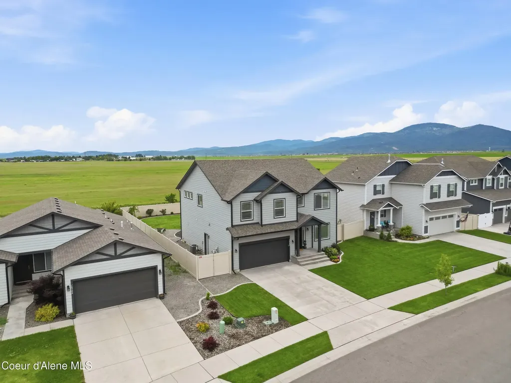 10482 N Belgrave Lp Hayden ID 83835