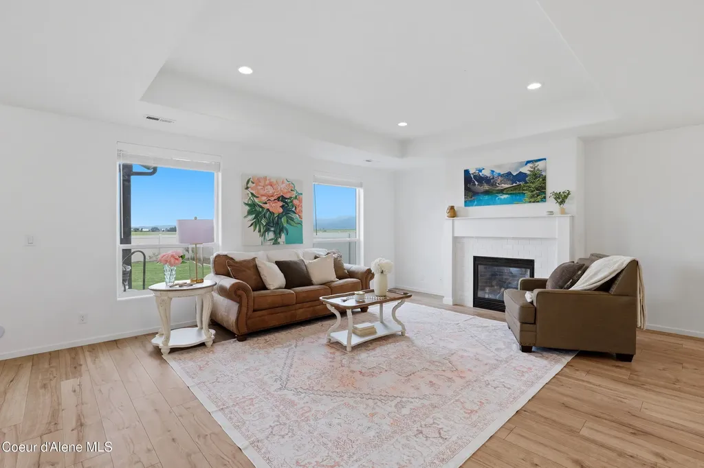 10482 N Belgrave Lp Hayden ID 83835