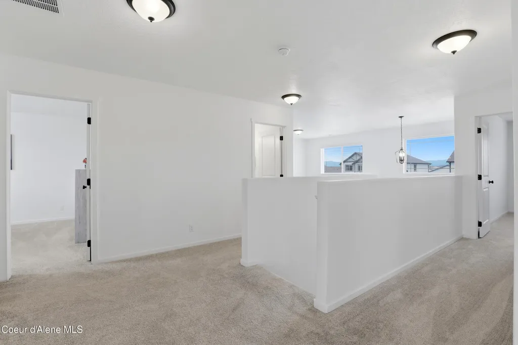 10482 N Belgrave Lp Hayden ID 83835