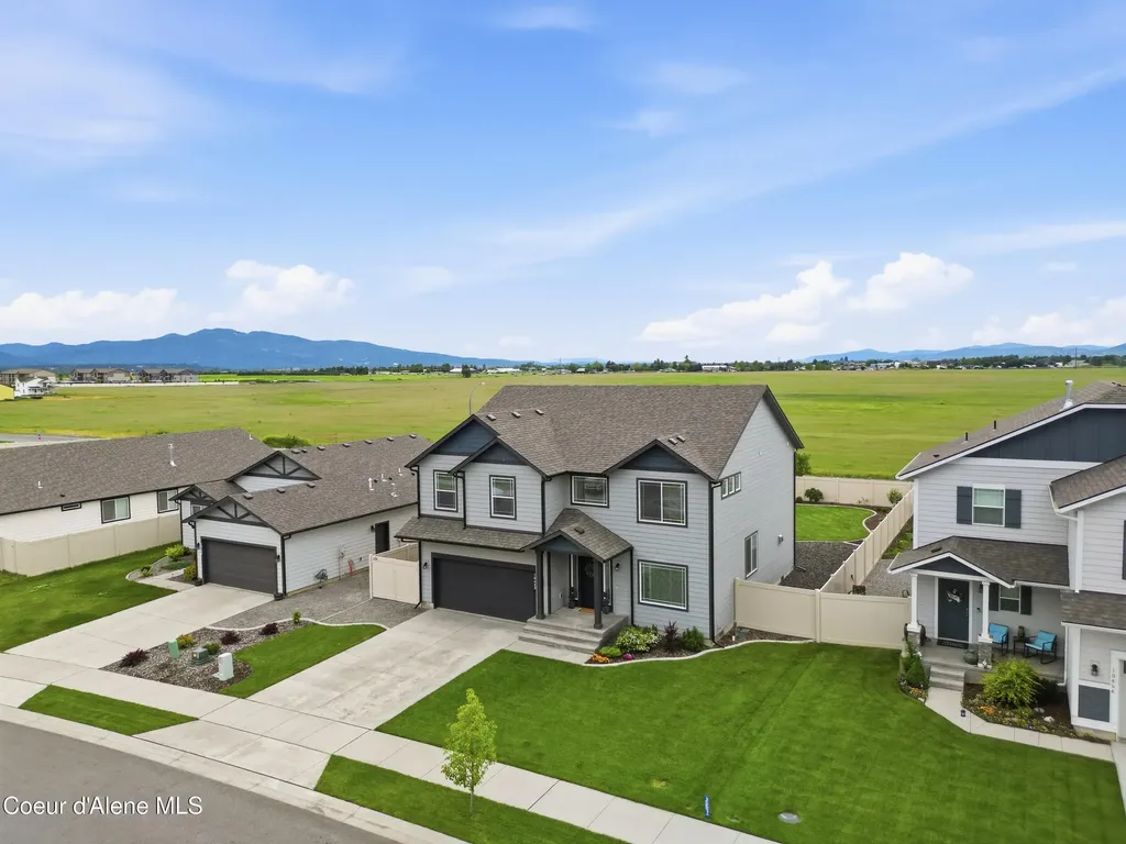 10482 N Belgrave Lp Hayden ID 83835