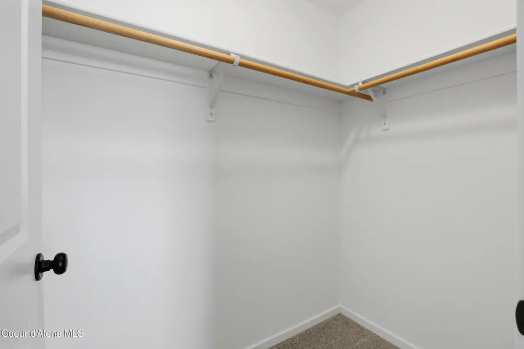 10482 N Belgrave Lp Hayden ID 83835