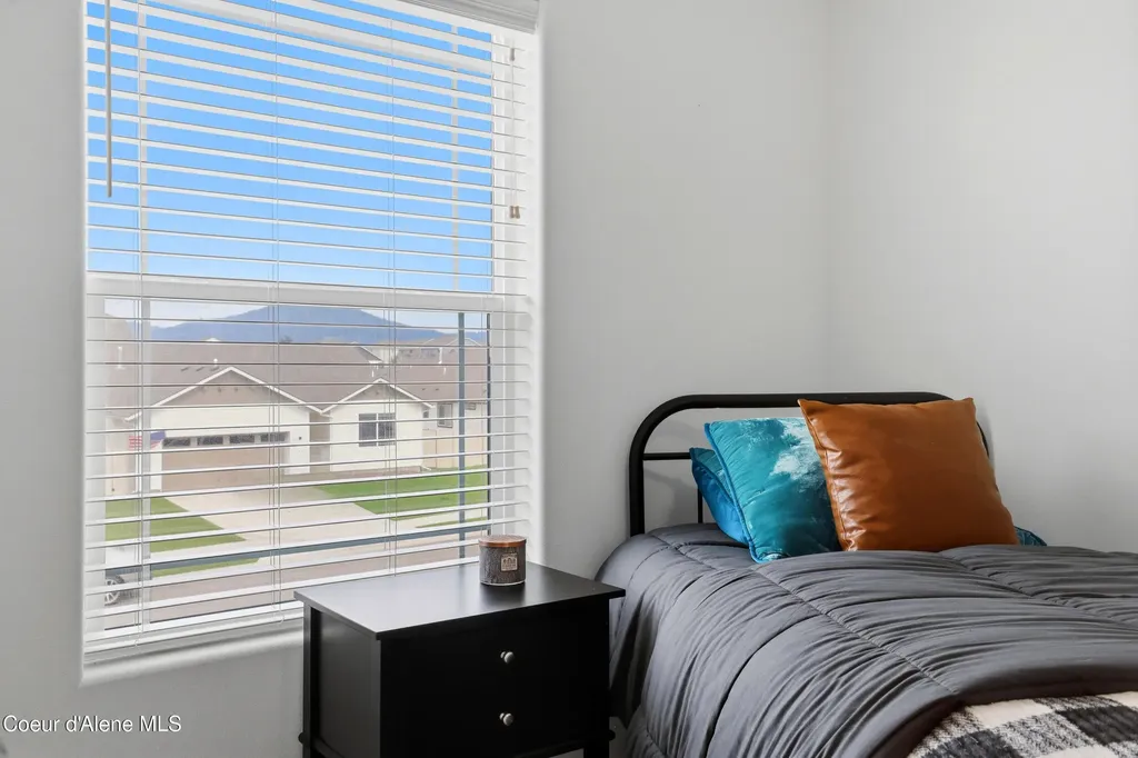 10482 N Belgrave Lp Hayden ID 83835