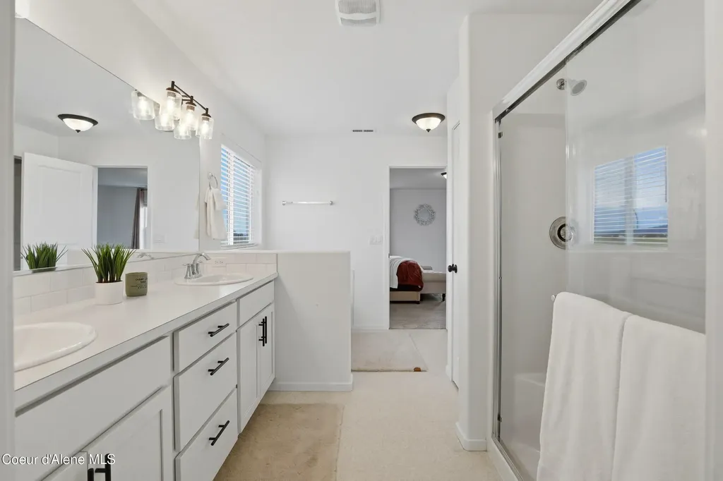 10482 N Belgrave Lp Hayden ID 83835