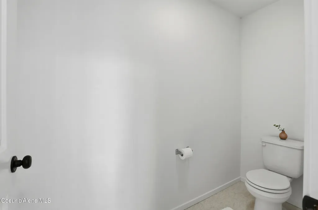 10482 N Belgrave Lp Hayden ID 83835