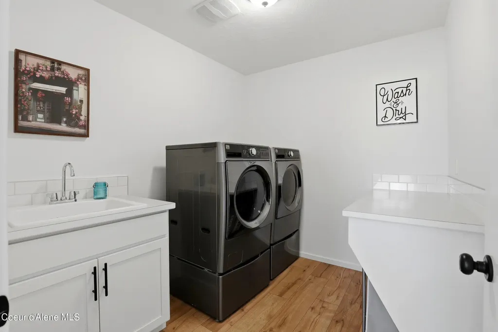 10482 N Belgrave Lp Hayden ID 83835