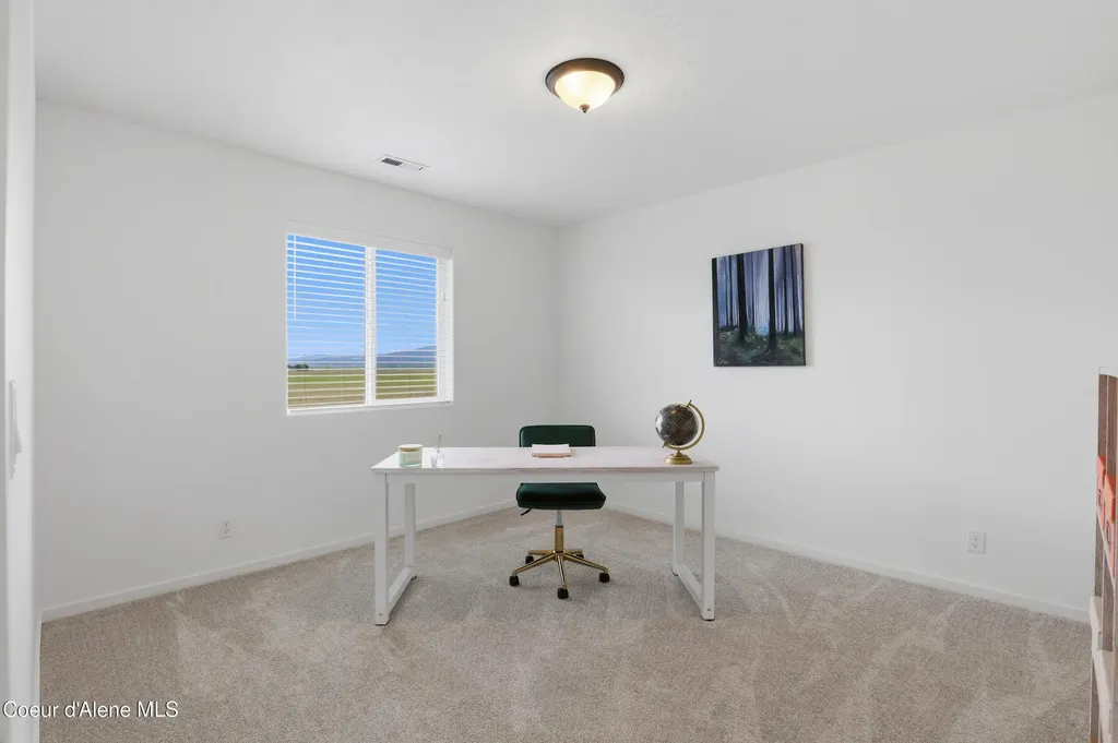 10482 N Belgrave Lp Hayden ID 83835