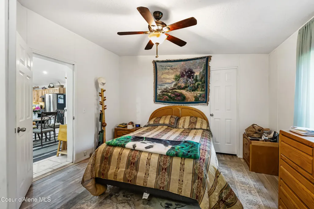 169 Shelby Road Laclede ID 83841