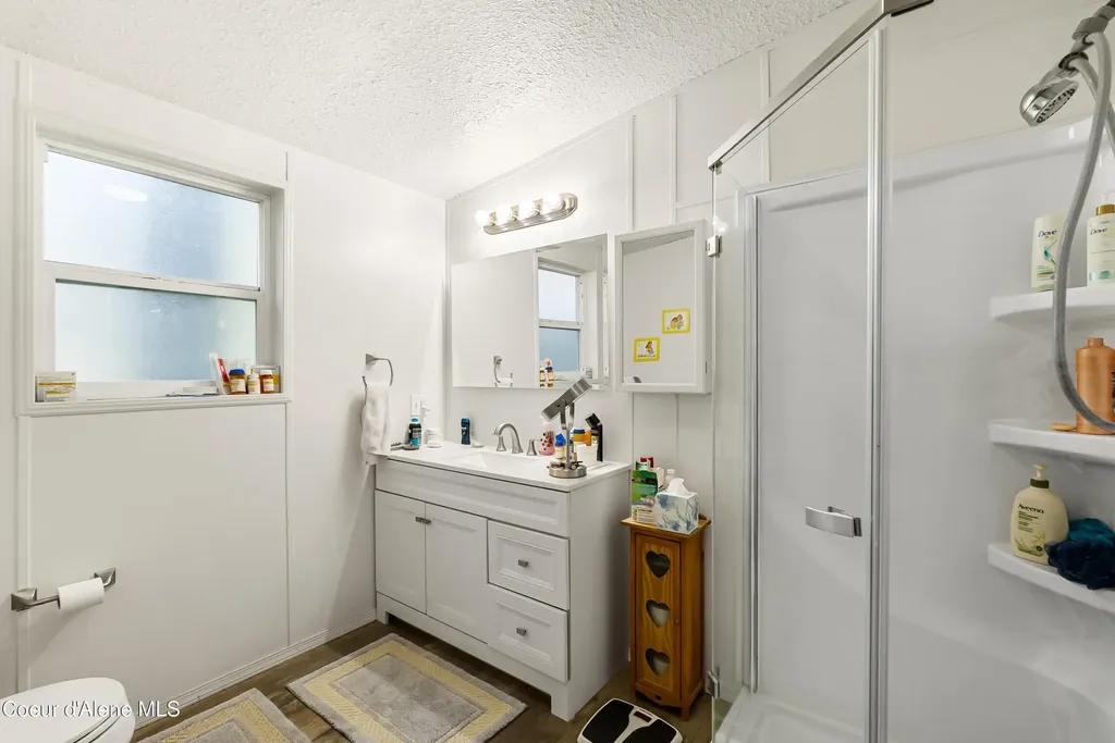 169 Shelby Road Laclede ID 83841