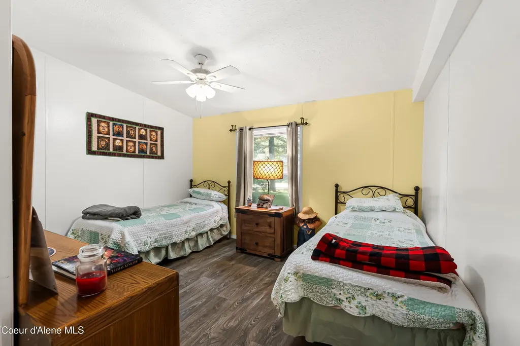 169 Shelby Road Laclede ID 83841