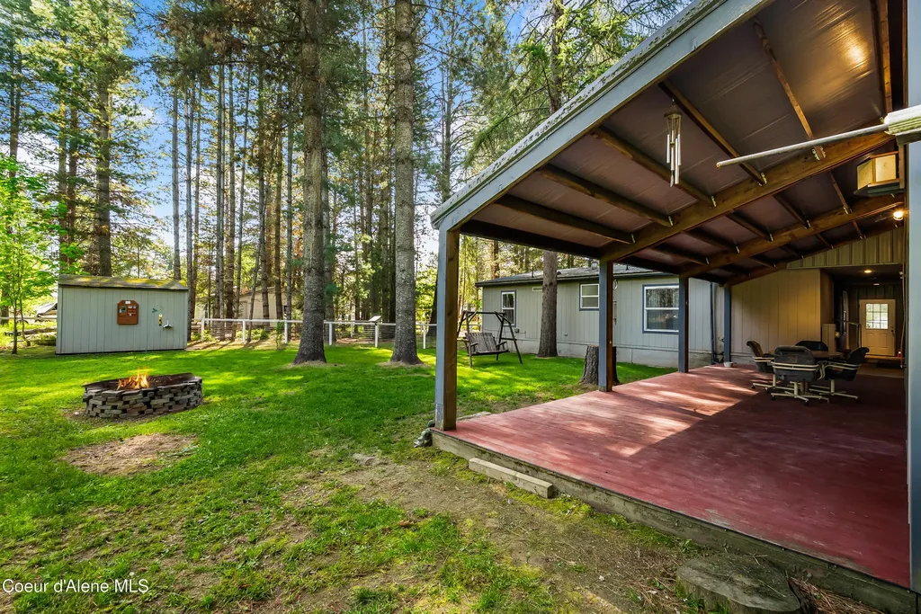 169 Shelby Road Laclede ID 83841