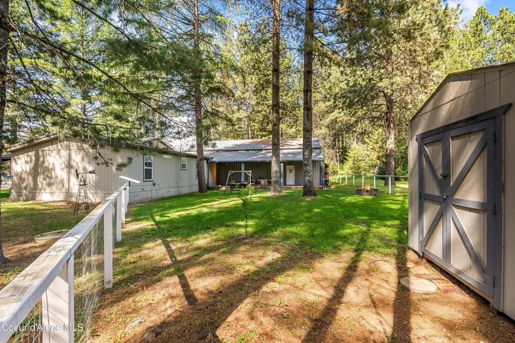 169 Shelby Road Laclede ID 83841