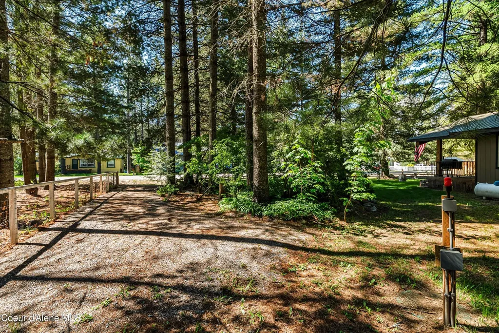 169 Shelby Road Laclede ID 83841