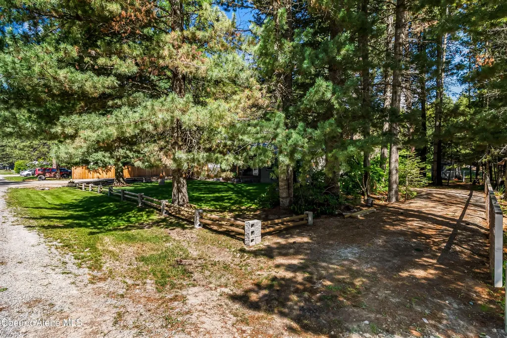 169 Shelby Road Laclede ID 83841