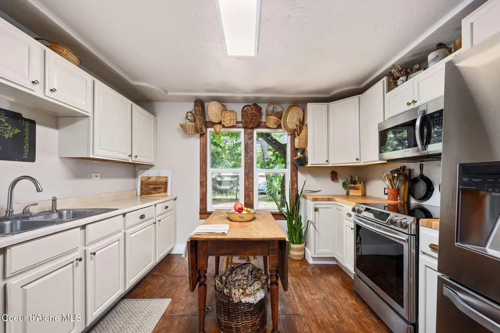 6133 W Madison Street Spirit Lake ID 83869