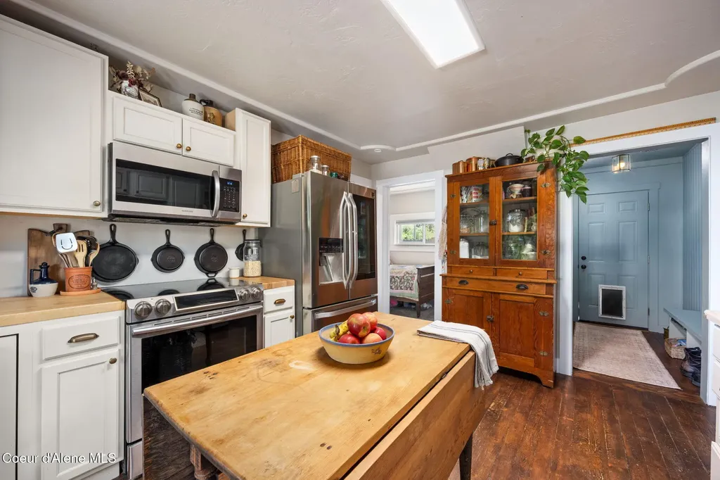 6133 W Madison Street Spirit Lake ID 83869