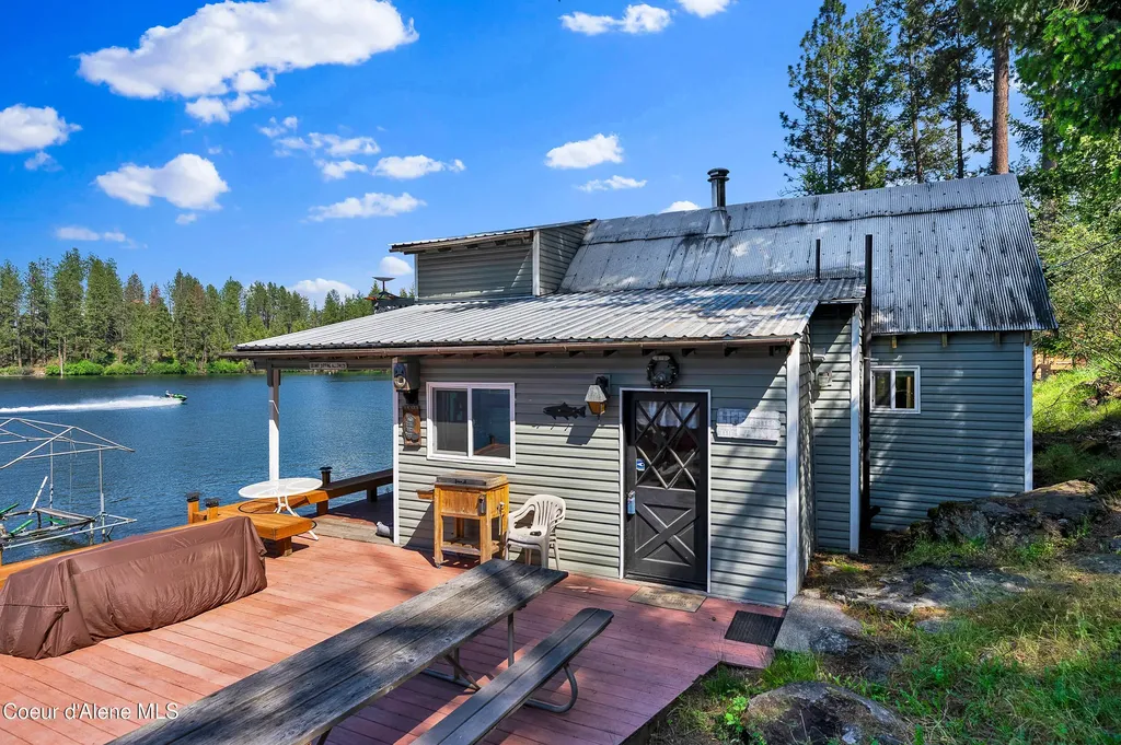 10437 W Shale Court Post Falls ID 83854