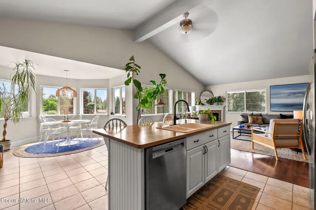 439 Vedelwood Drive Sandpoint ID 83864