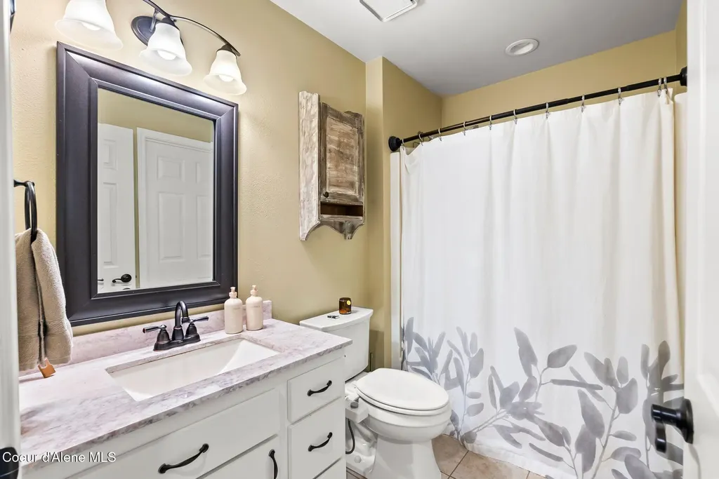 439 Vedelwood Drive Sandpoint ID 83864